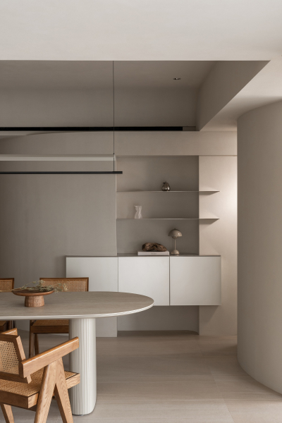 Квартира с плавным изогнутым дизайном