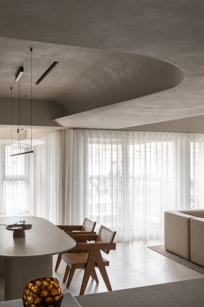 Квартира с плавным изогнутым дизайном