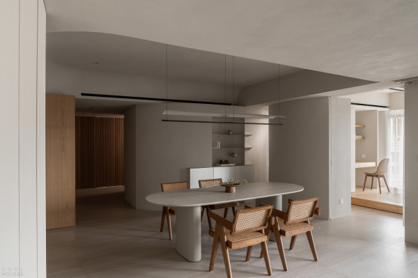 Квартира с плавным изогнутым дизайном