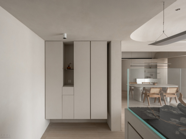 Квартира с плавным изогнутым дизайном