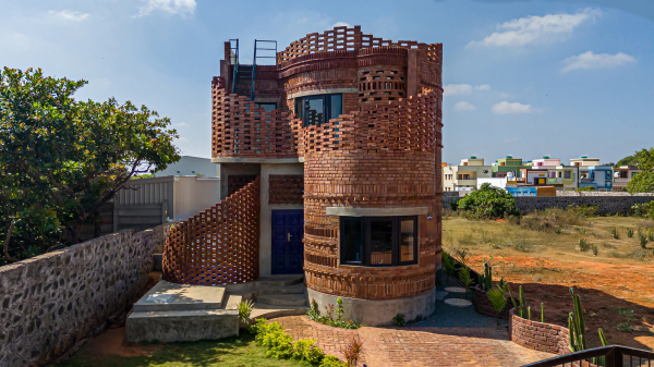 Брутальный гостевой дом с модернистской эстетикой Брутальный гостевой дом с модернистской эстетикой