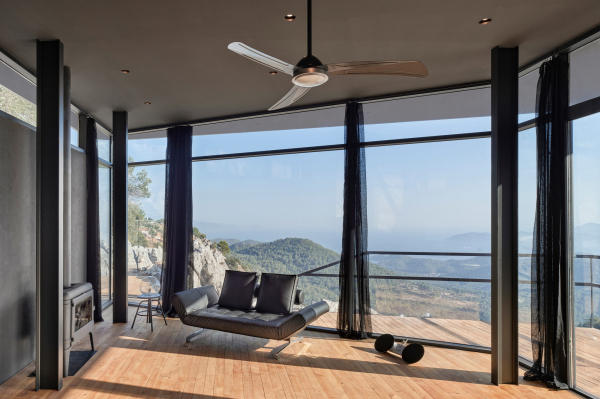 Дом в стиле минимализма и устойчивого развития Дом в стиле минимализма и устойчивого развития