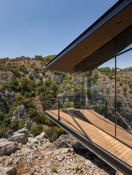 Дом в стиле минимализма и устойчивого развития Дом в стиле минимализма и устойчивого развития