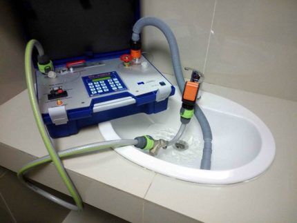 Срок поверки счетчиков холодной и горячей воды: интервалы поверок и правила их проведения Срок поверки счетчиков холодной и горячей воды: интервалы поверок и правила их проведения