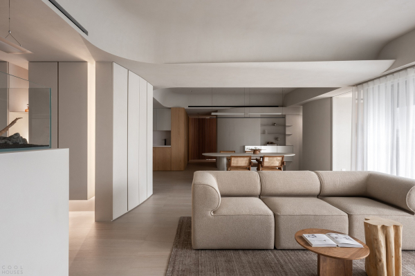 Квартира с плавным изогнутым дизайном