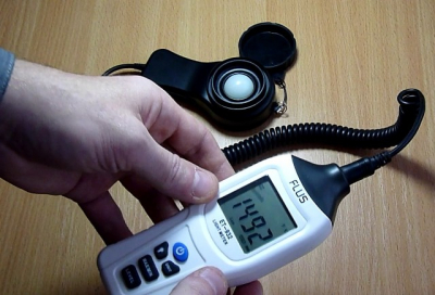 Как пользоваться и проводить измерения освещенности люксметром