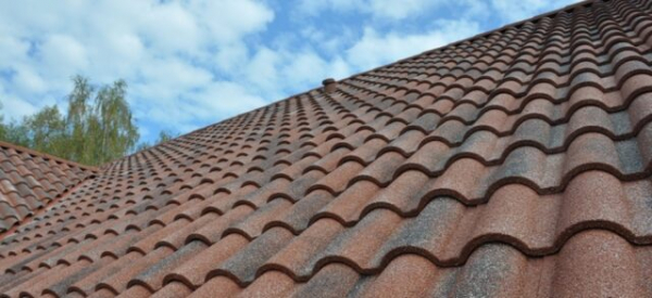 Особенности монтажа кровли из композитной черепицы