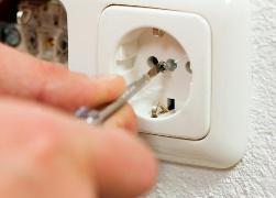 Как правильно перенести розетку и выключатель Как правильно перенести розетку и выключатель