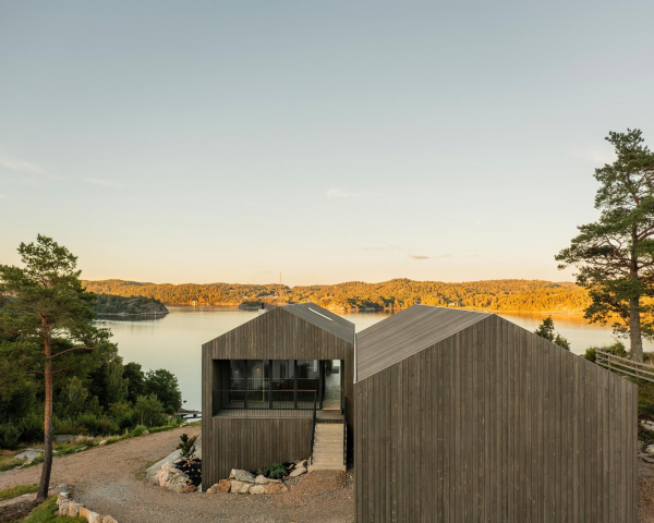 Современная вилла в суровом скандинавском ландшафте Современная вилла в суровом скандинавском ландшафте