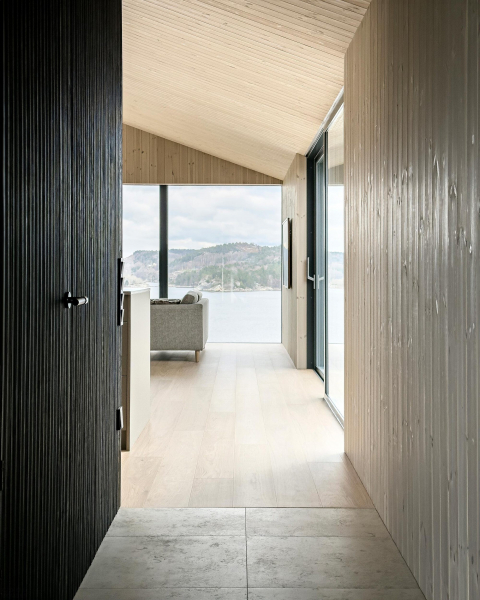 Современная вилла в суровом скандинавском ландшафте Современная вилла в суровом скандинавском ландшафте