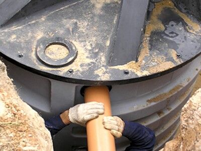 Как сделать канализационный колодец: установка и монтаж своими руками