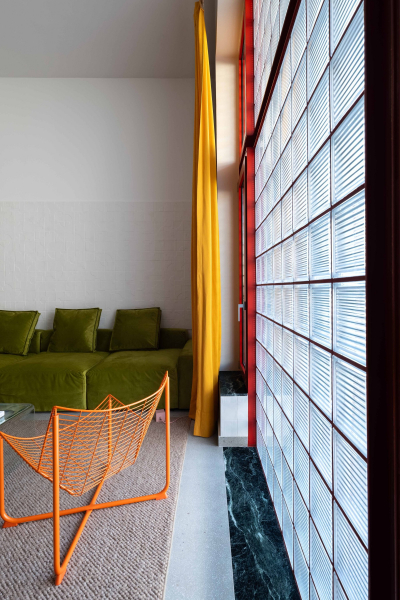 Многоуровневый лофт с индустриальной атмосферой