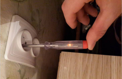 Как снять розетку со стены и разобрать её Как снять розетку со стены и разобрать её