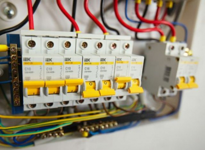 Как снять розетку со стены и разобрать её Как снять розетку со стены и разобрать её